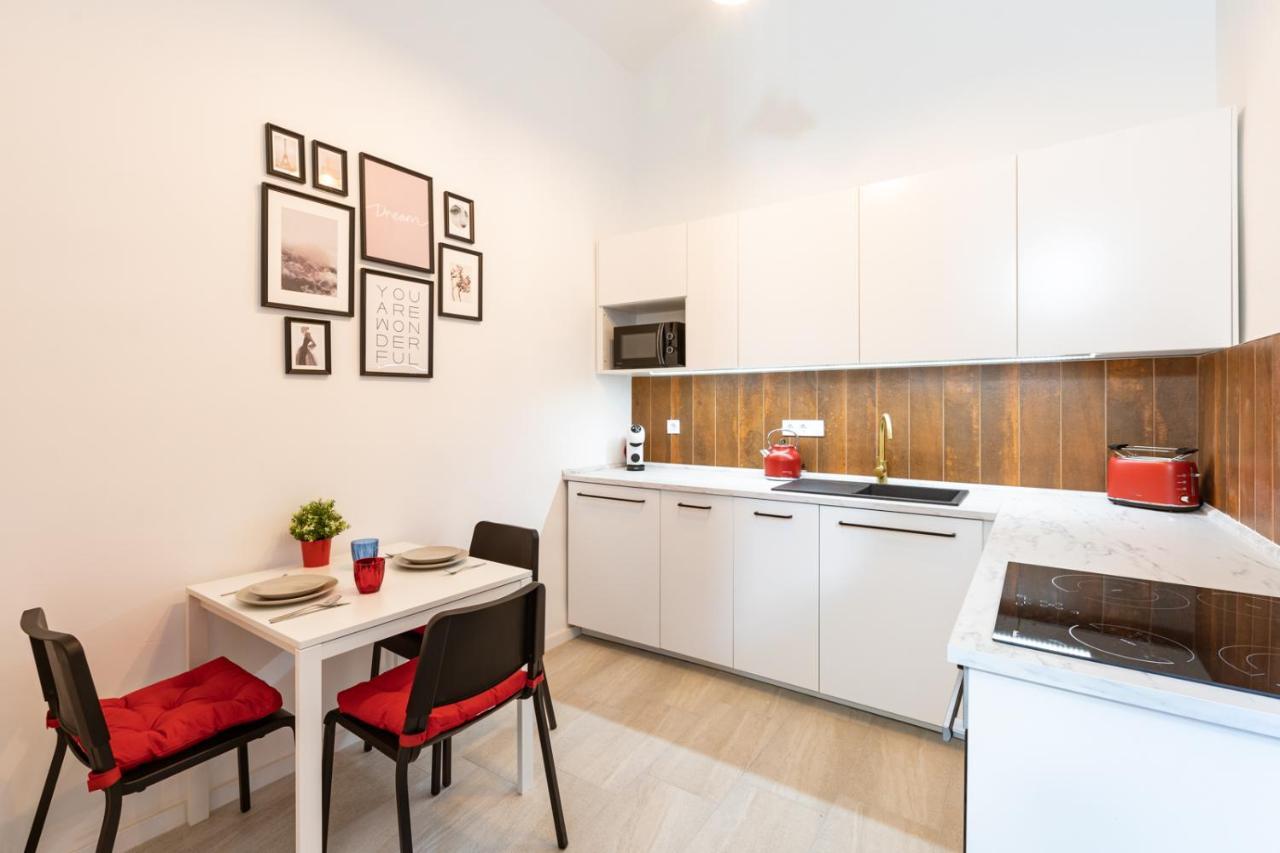 King'S Comfort - Superb Modern Style Apartment At Gozsdu Garden Budapest Exteriör bild