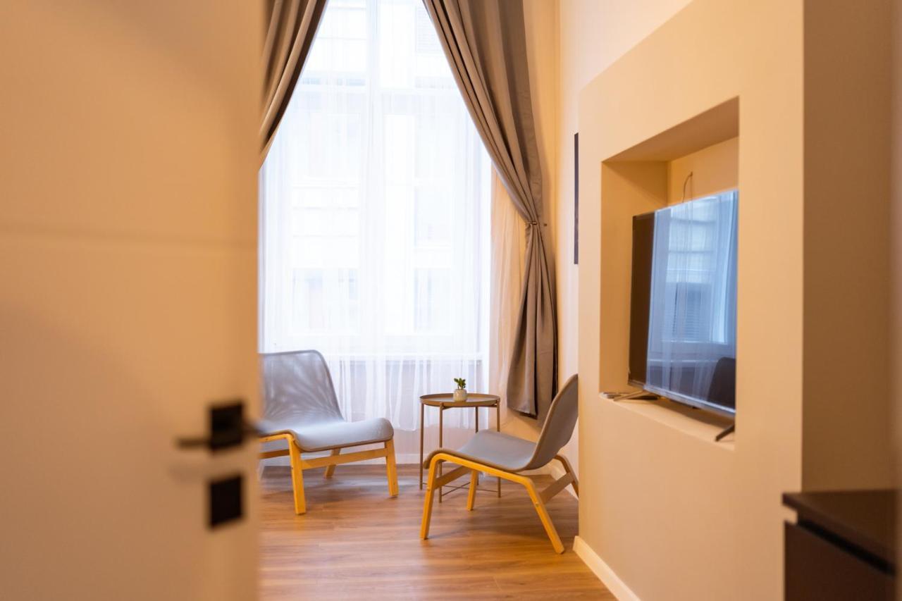 King'S Comfort - Superb Modern Style Apartment At Gozsdu Garden Budapest Exteriör bild