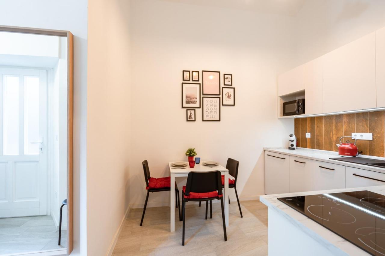 King'S Comfort - Superb Modern Style Apartment At Gozsdu Garden Budapest Exteriör bild