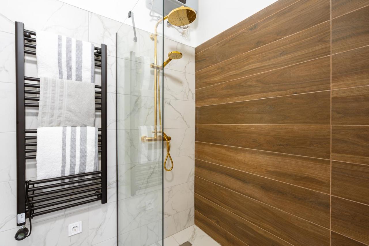 King'S Comfort - Superb Modern Style Apartment At Gozsdu Garden Budapest Exteriör bild